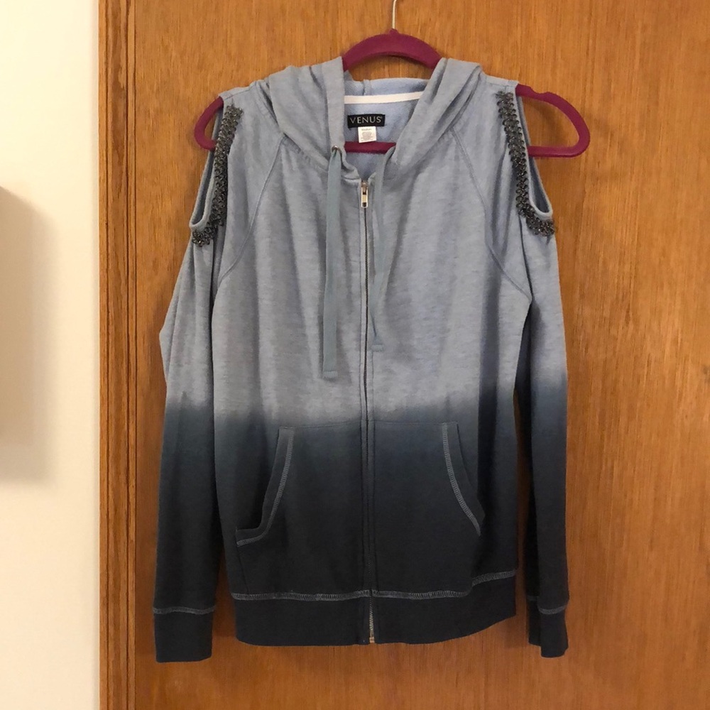 Ombré sweatshirt with cut out shoulders